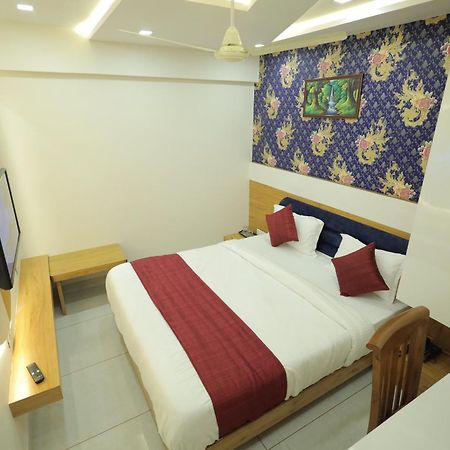 Hotel Rk Fortune Ahmedabad Eksteriør billede