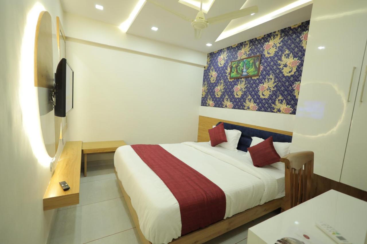 Hotel Rk Fortune Ahmedabad Eksteriør billede
