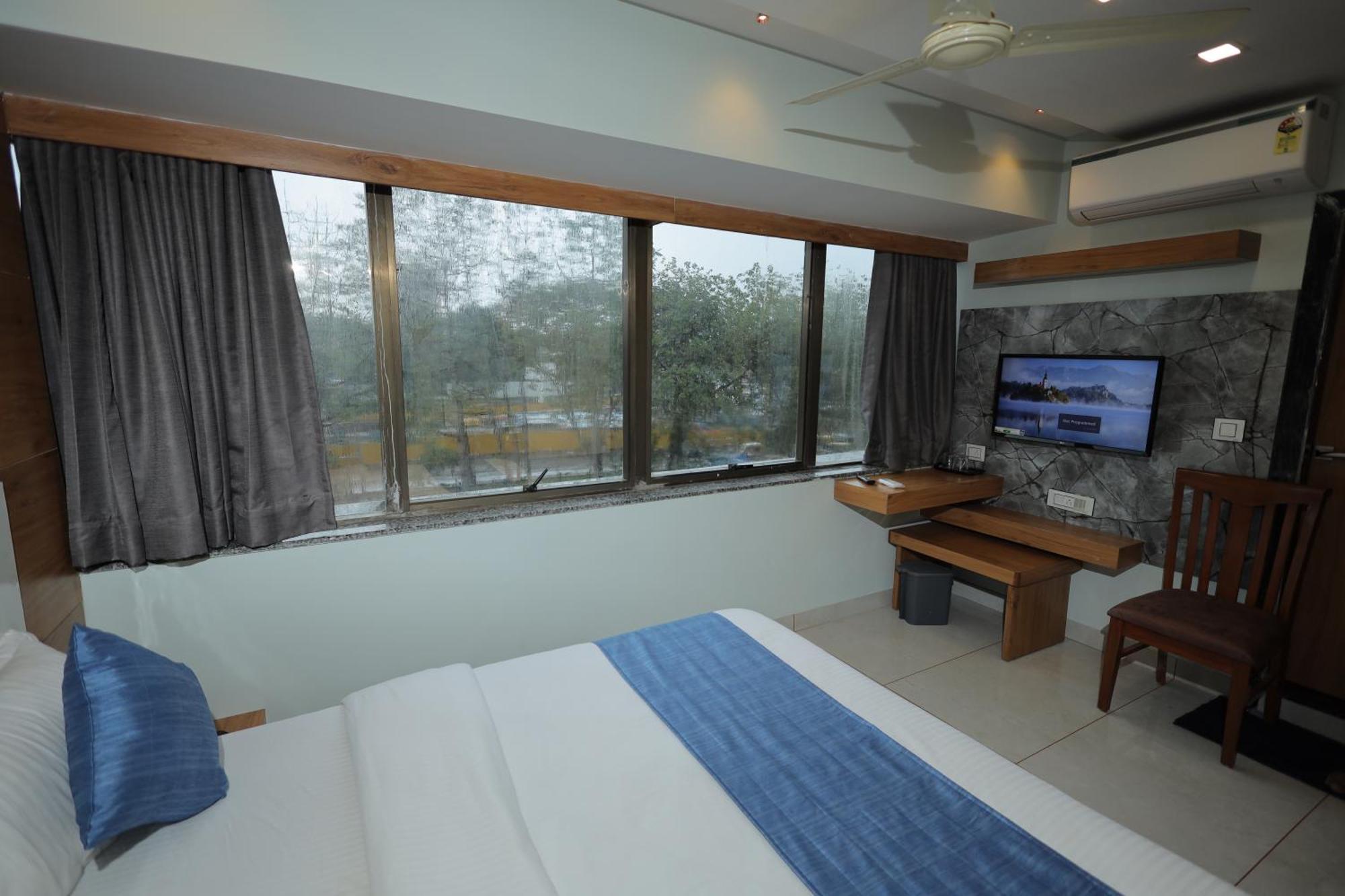 Hotel Rk Fortune Ahmedabad Eksteriør billede
