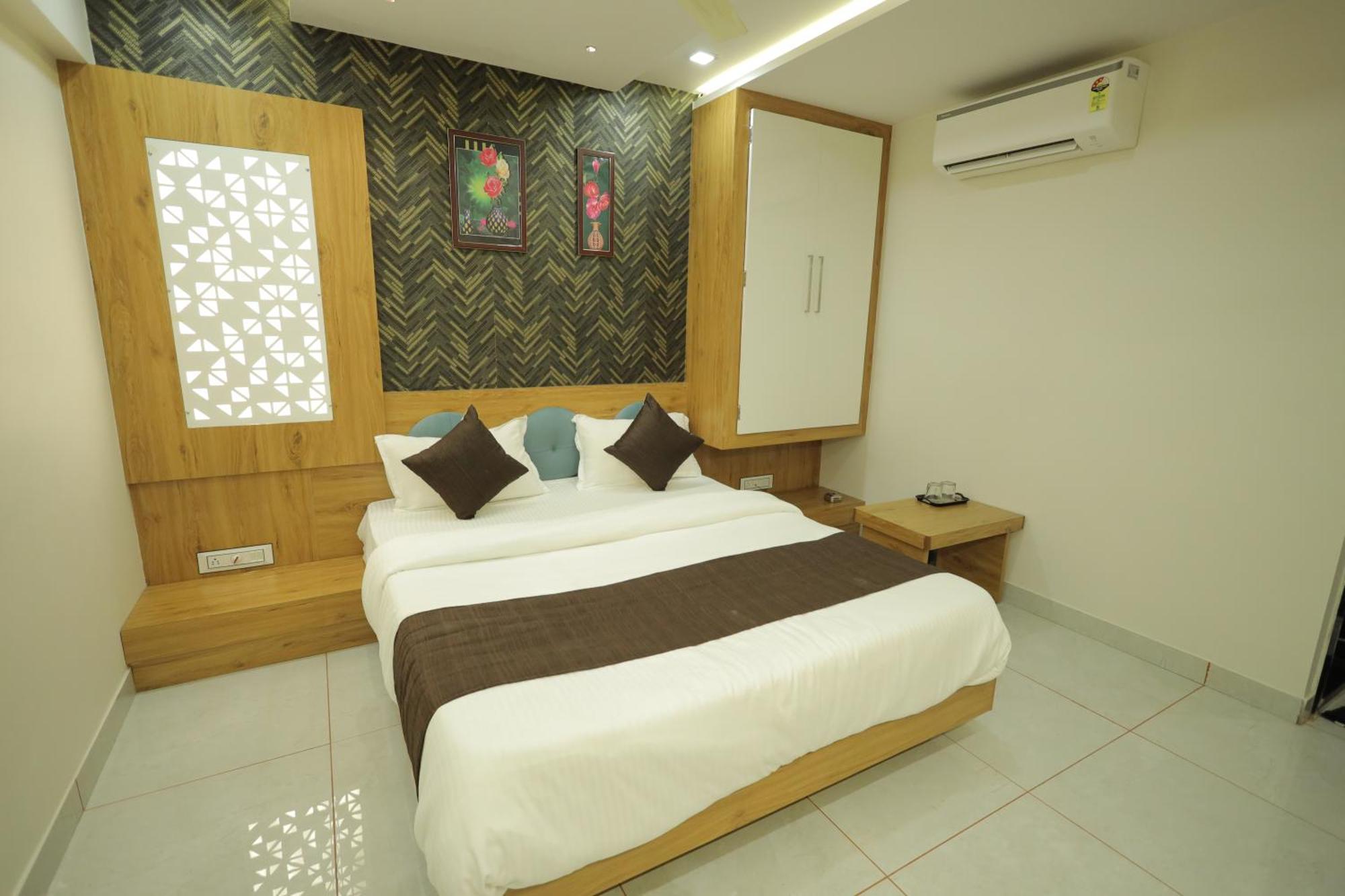 Hotel Rk Fortune Ahmedabad Eksteriør billede